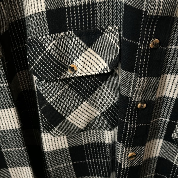 Woodland black & white plaid flannel shacket XL - Picture 3 of 10